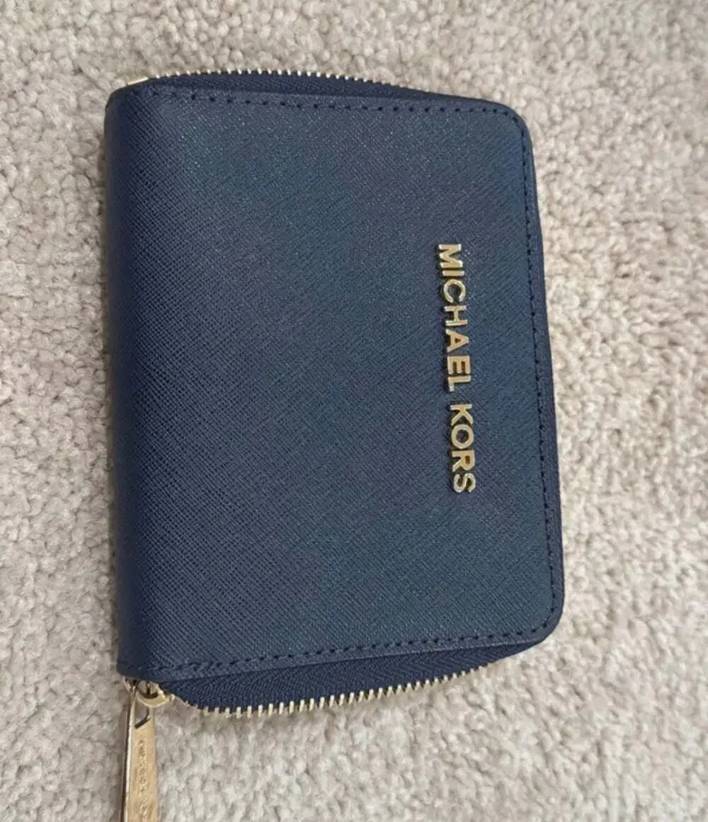 Michael Kors Jet Set Travel Bifold Zip Around Wallet in Navy Saffiano Leather